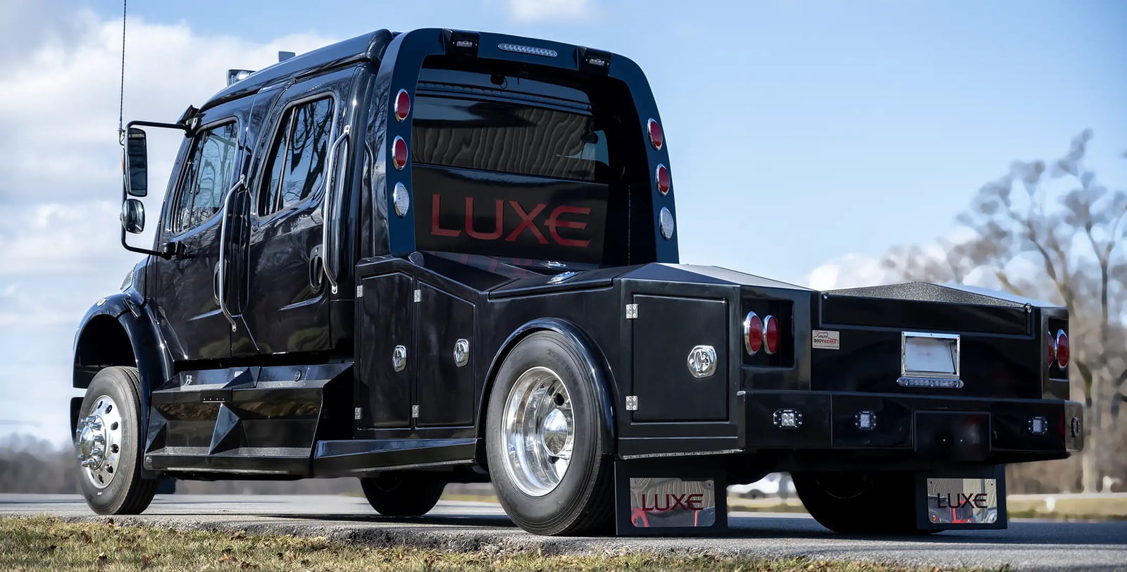 Luxe Trucks Freightliner M2 106 with all-aluminum hauler bed, designed for smooth towing of horse trailers, featured at the All American Quarter Horse Congress.